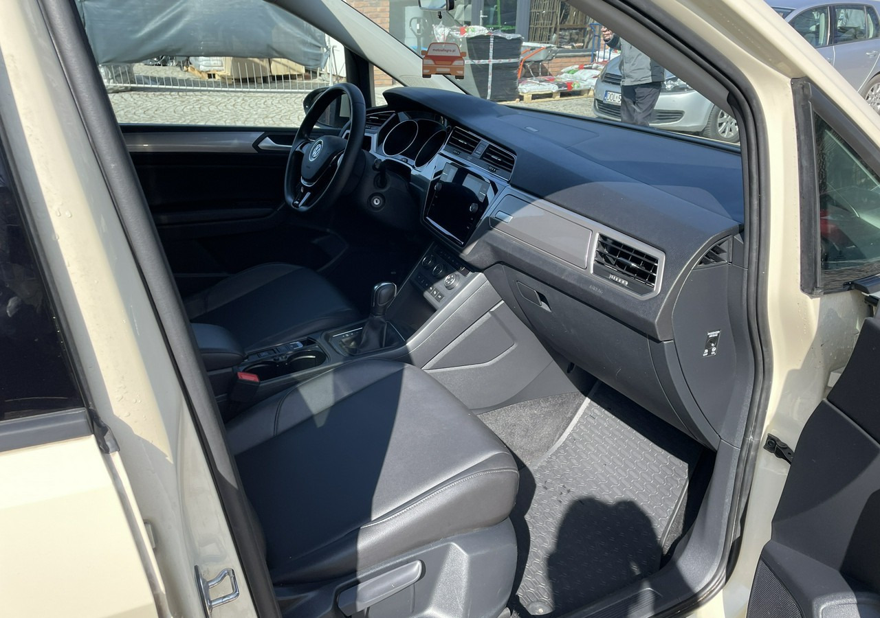 Autó Volkswagen Touran III 2.0 TDI DSG Automat 7osobowy 2020: 17 kép.