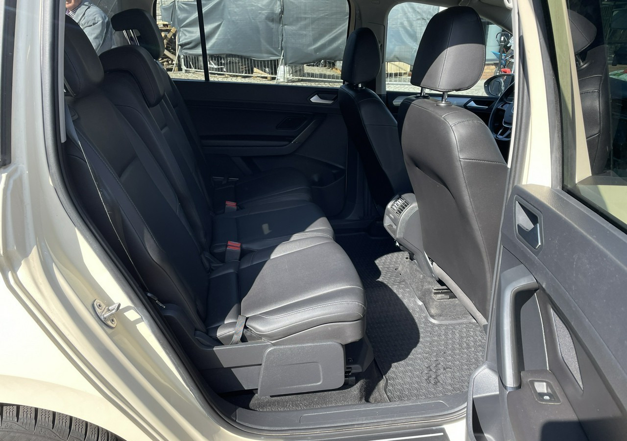 Autó Volkswagen Touran III 2.0 TDI DSG Automat 7osobowy 2020: 18 kép.