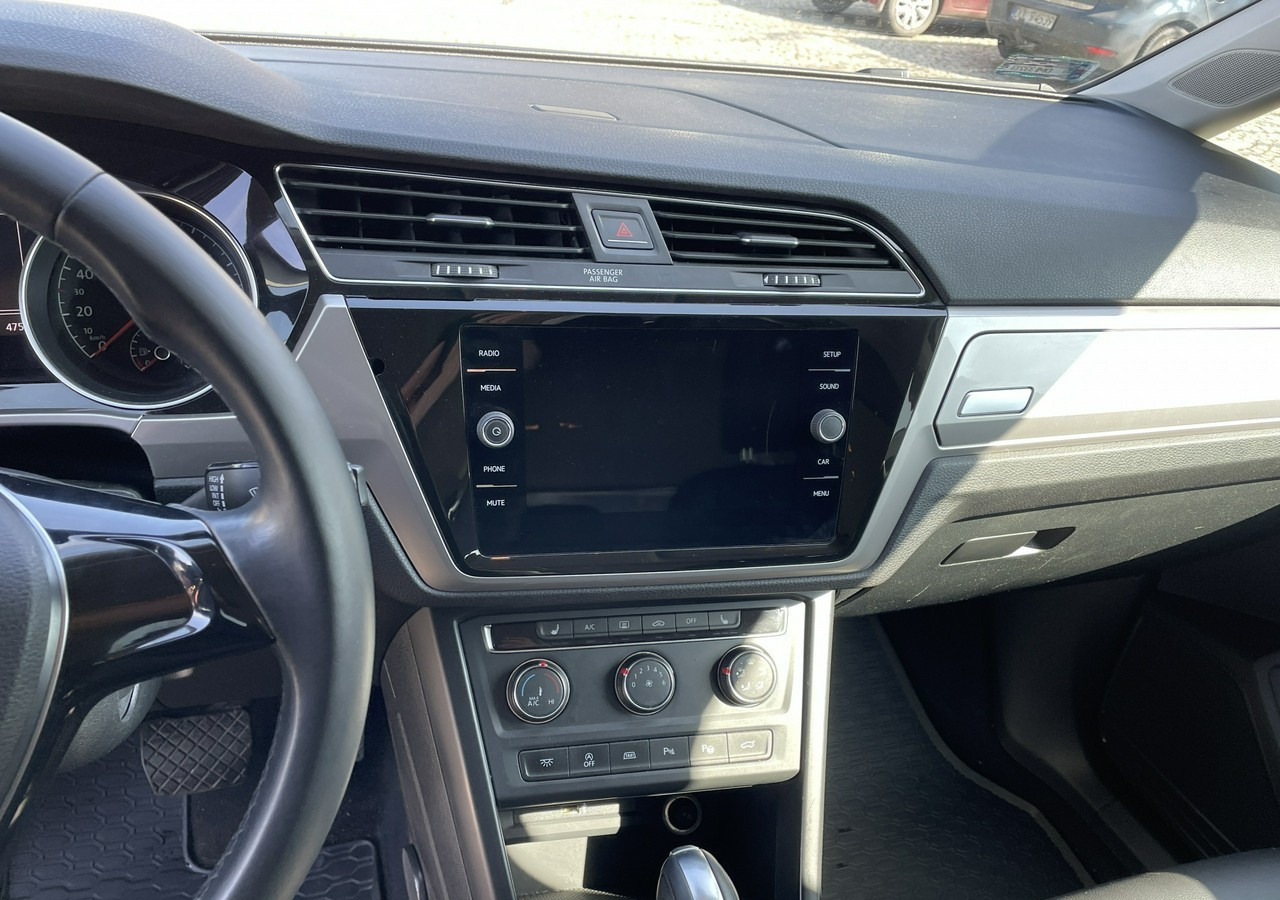 Autó Volkswagen Touran III 2.0 TDI DSG Automat 7osobowy 2020: 15 kép.