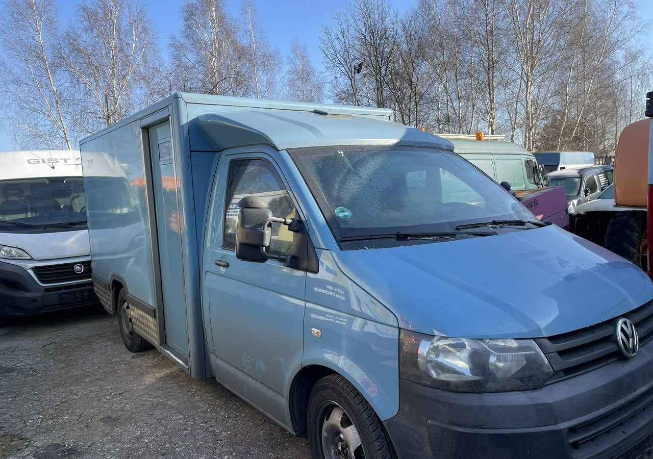 Volkswagen Transporter T5 Transporter Bankowóz kuloodporny opancerzony Model 2015 - Páncélautó: 4 kép. Volkswagen Transporter T5 Transporter Bankowóz kuloodporny opancerzony Model 2015 - Páncélautó: 4 kép.
