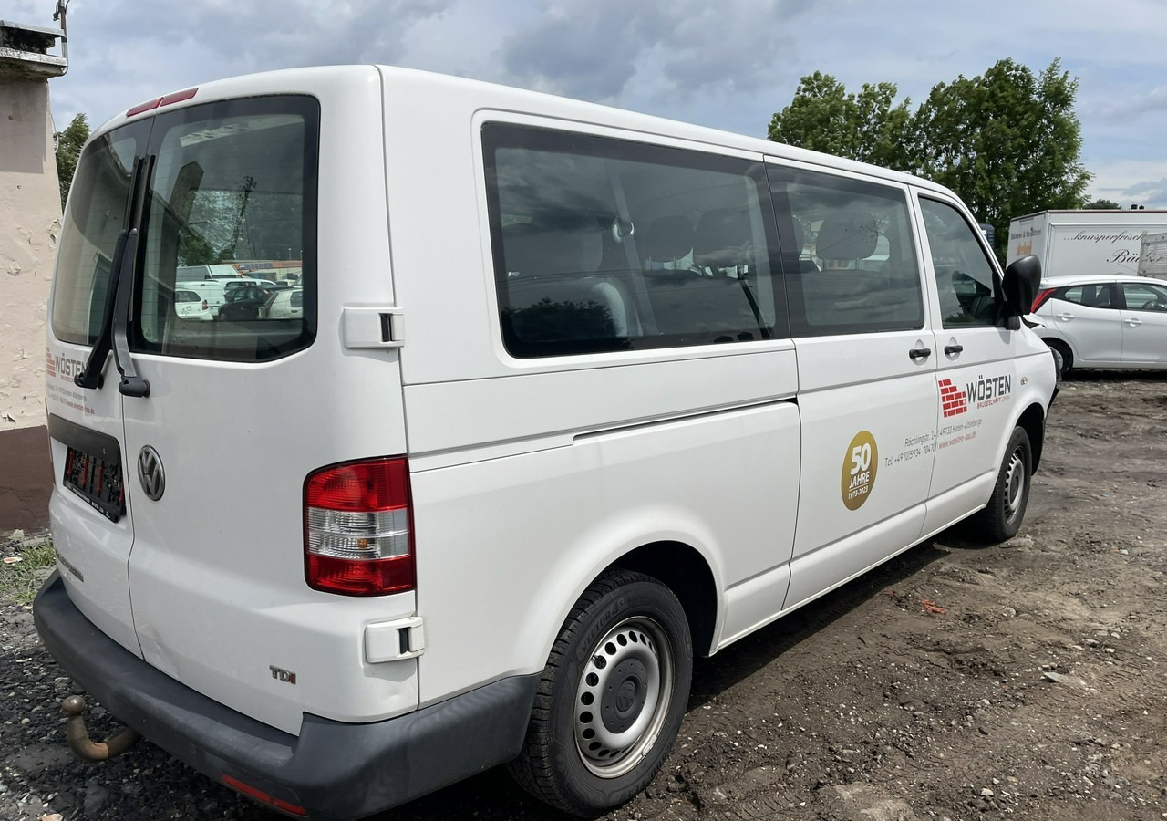 Volkswagen Transporter T5 Volkswagen Transporter Long 2.0-140KM 9-osobowy Model 2015 - Autó: 2 kép. Volkswagen Transporter T5 Volkswagen Transporter Long 2.0-140KM 9-osobowy Model 2015 - Autó: 2 kép.