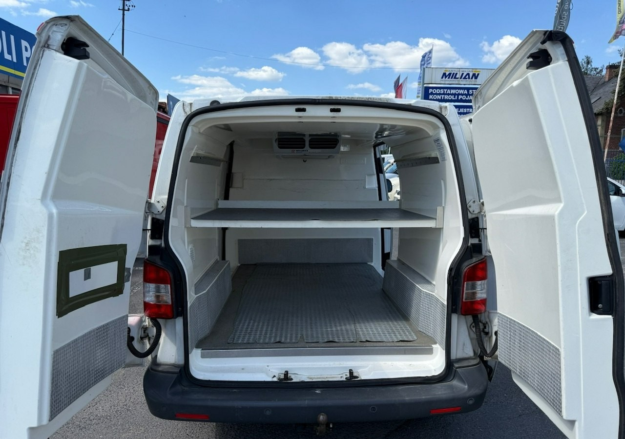 Volkswagen Transporter Transporter T5 LIFT 2.0-180 KM, DSG7 Chłodnia Konvekta Model 2012 - Hűtős kisteherautó: 1 kép. Volkswagen Transporter Transporter T5 LIFT 2.0-180 KM, DSG7 Chłodnia Konvekta Model 2012 - Hűtős kisteherautó: 1 kép.