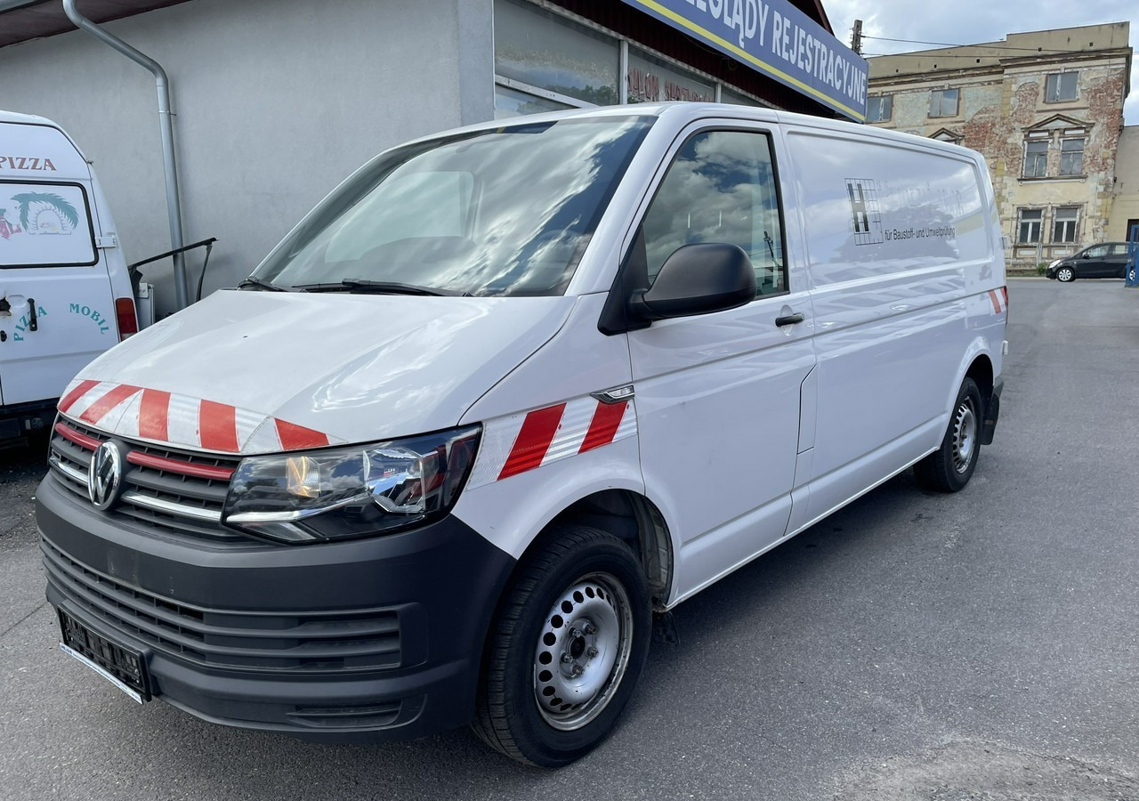 Volkswagen Transporter Volkswagen Transporter T6 Long 2.0-150KM 4X4 Klima Model 2018 - Furgon: 2 kép. Volkswagen Transporter Volkswagen Transporter T6 Long 2.0-150KM 4X4 Klima Model 2018 - Furgon: 2 kép.