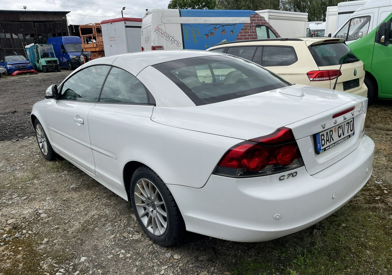 Volvo C70 II Volvo C70 2.0-136KM Cabrio Kabriolet 2010 - Autó: 5 kép. Volvo C70 II Volvo C70 2.0-136KM Cabrio Kabriolet 2010 - Autó: 5 kép.