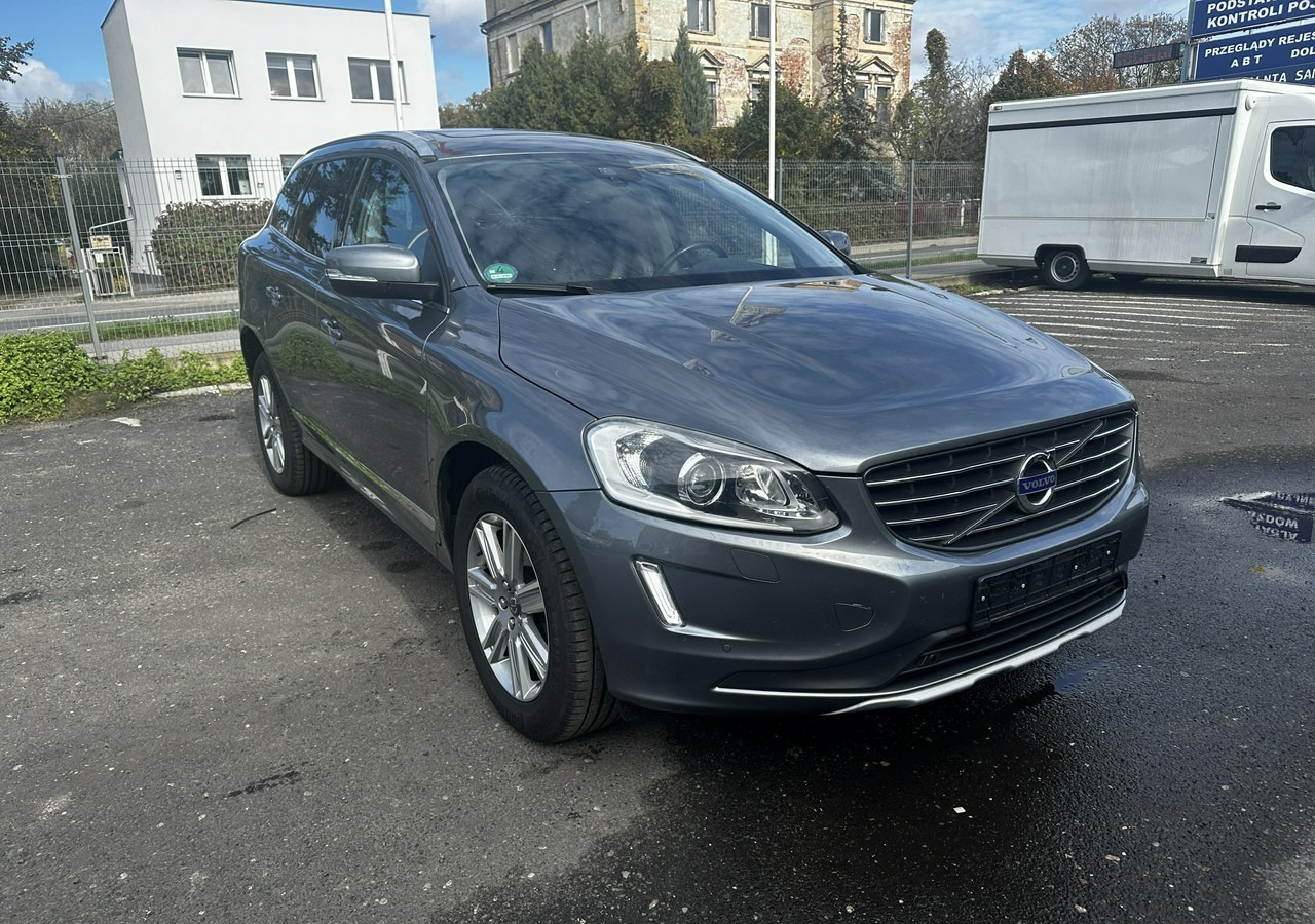 Volvo XC60 I Volvo XC 60 D4AWD Bogate wyposażenie 2017 - Terepjáró/ SUV: 1 kép. Volvo XC60 I Volvo XC 60 D4AWD Bogate wyposażenie 2017 - Terepjáró/ SUV: 1 kép.