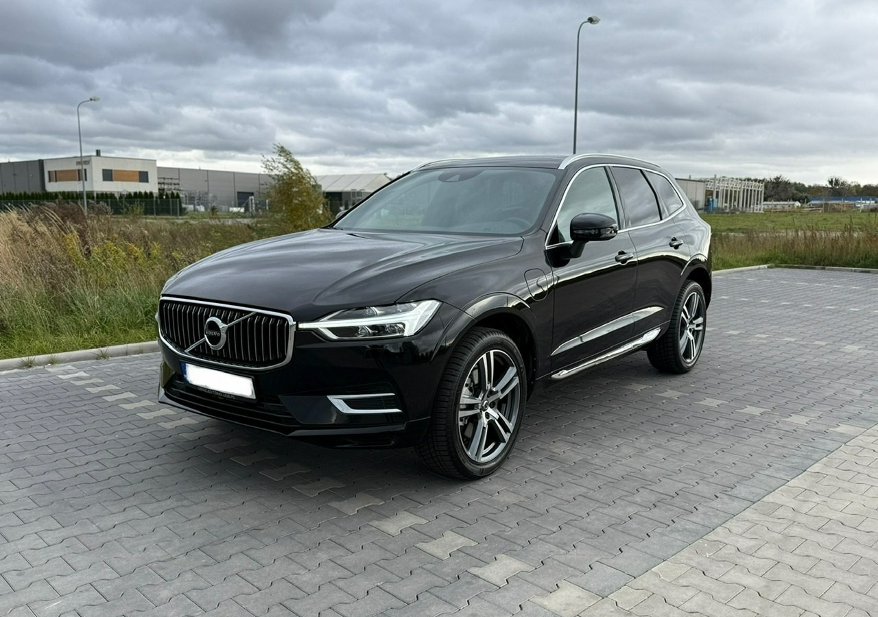Volvo XC60 II XC60 Recharge Hybryda Plug-in 2.0T8 390KM Inscription Faktura Vat 23 - Terepjáró/ SUV: 1 kép. Volvo XC60 II XC60 Recharge Hybryda Plug-in 2.0T8 390KM Inscription Faktura Vat 23 - Terepjáró/ SUV: 1 kép.