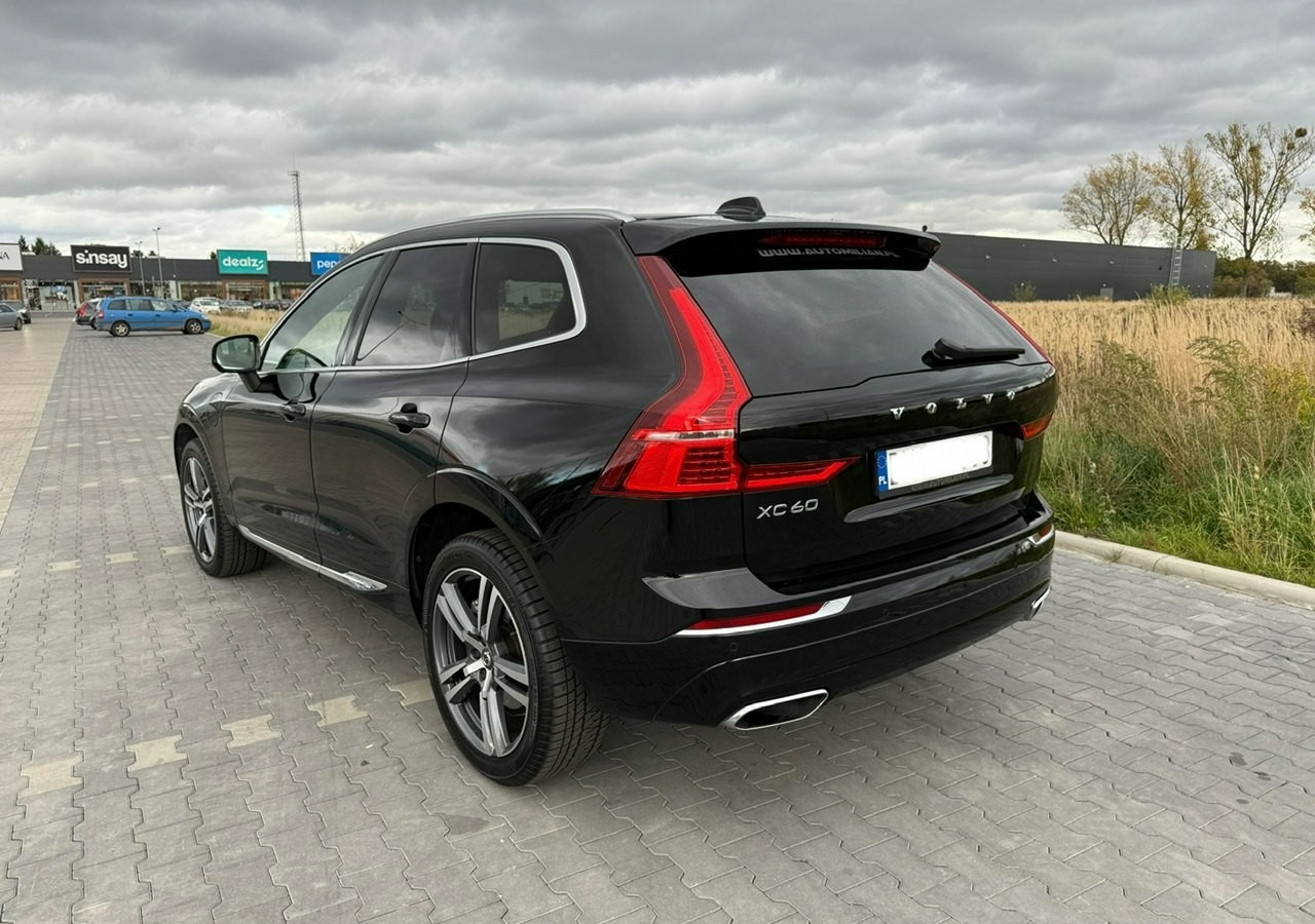Volvo XC60 II XC60 Recharge Hybryda Plug-in 2.0T8 390KM Inscription Faktura Vat 23 - Terepjáró/ SUV: 4 kép. Volvo XC60 II XC60 Recharge Hybryda Plug-in 2.0T8 390KM Inscription Faktura Vat 23 - Terepjáró/ SUV: 4 kép.