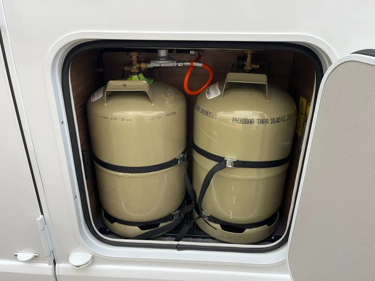 Knaus VAN TI 650 MEG VANSATION - Félintegrált lakóautó: 5 kép. Knaus VAN TI 650 MEG VANSATION - Félintegrált lakóautó: 5 kép.