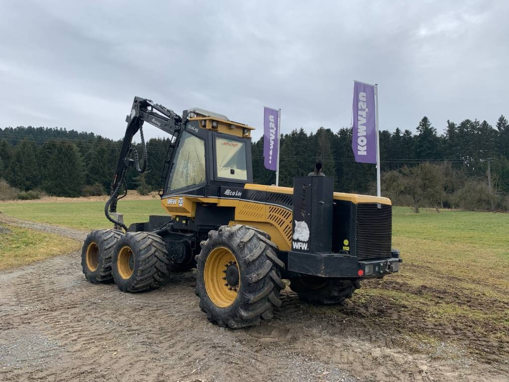 Eco Log 580D - Fakitermelő gép: 2 kép. Eco Log 580D - Fakitermelő gép: 2 kép.