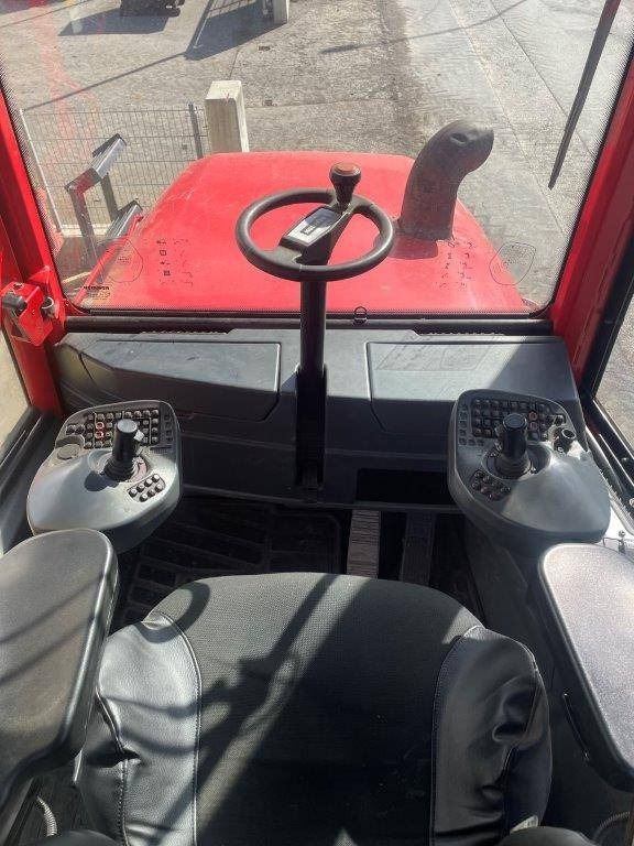 Komatsu 855.2 - Kihordó: 4 kép. Komatsu 855.2 - Kihordó: 4 kép.