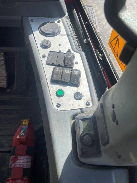 Komatsu 855.2 - Kihordó: 5 kép. Komatsu 855.2 - Kihordó: 5 kép.