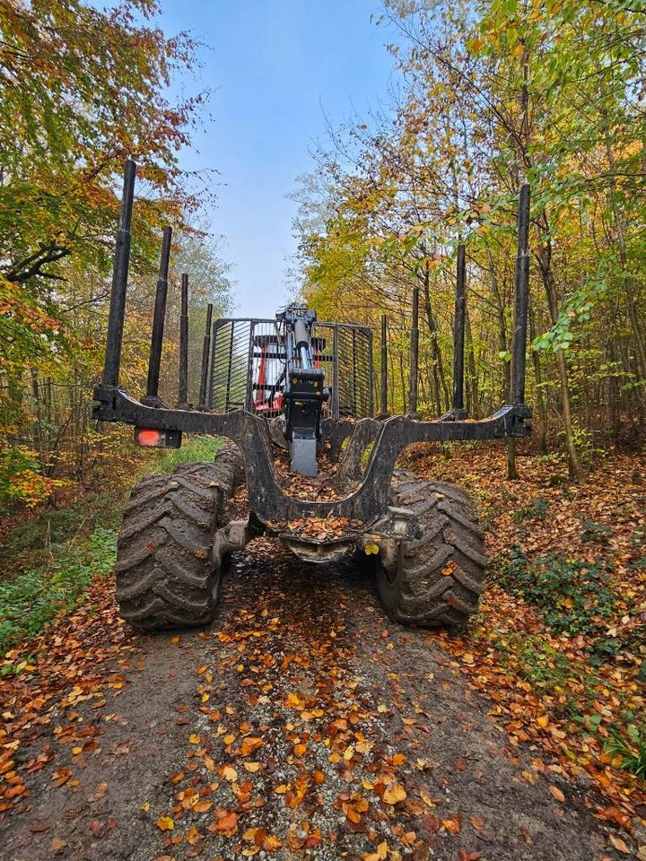 Komatsu 875 - Kihordó: 4 kép. Komatsu 875 - Kihordó: 4 kép.
