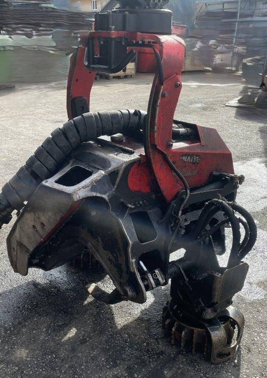 Fakitermelő gép Komatsu 911.5: 7 kép.
