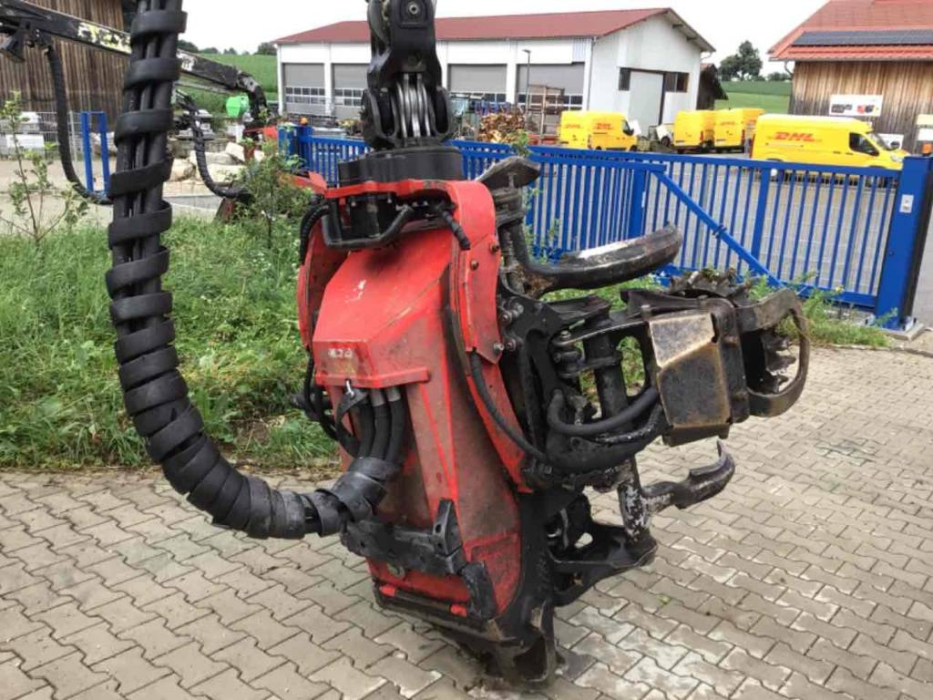 Komatsu 911.5 - Fakitermelő gép: 4 kép. Komatsu 911.5 - Fakitermelő gép: 4 kép.