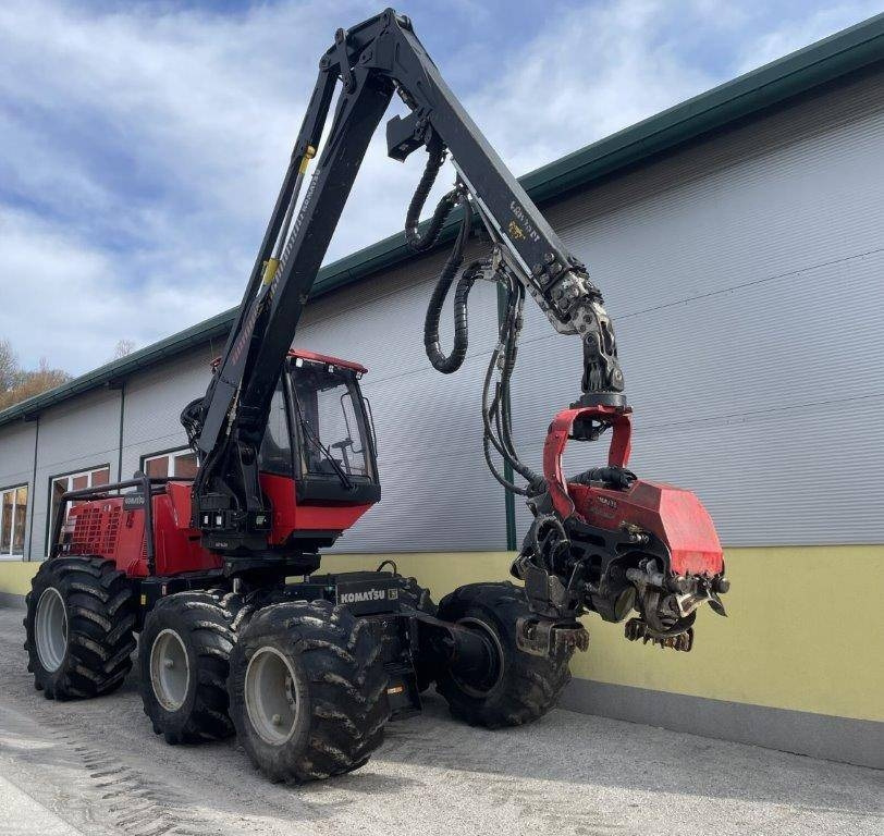 Komatsu 911.5 - Fakitermelő gép: 4 kép. Komatsu 911.5 - Fakitermelő gép: 4 kép.
