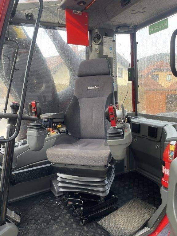 Fakitermelő gép Komatsu 911.5: 9 kép.