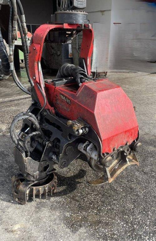 Fakitermelő gép Komatsu 911.5: 6 kép.