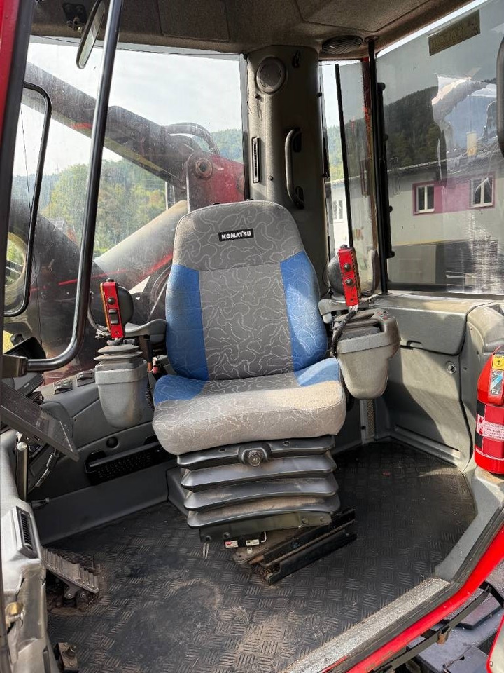 Komatsu 931.1 - Fakitermelő gép: 5 kép. Komatsu 931.1 - Fakitermelő gép: 5 kép.