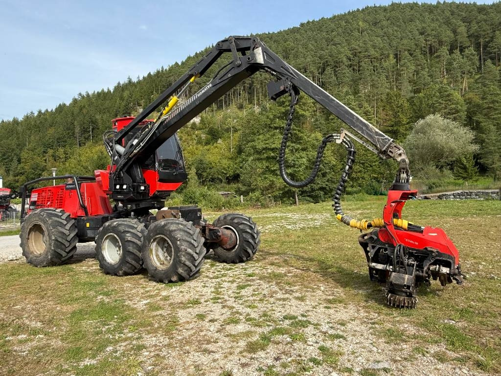 Komatsu 931.1 - Fakitermelő gép: 1 kép. Komatsu 931.1 - Fakitermelő gép: 1 kép.