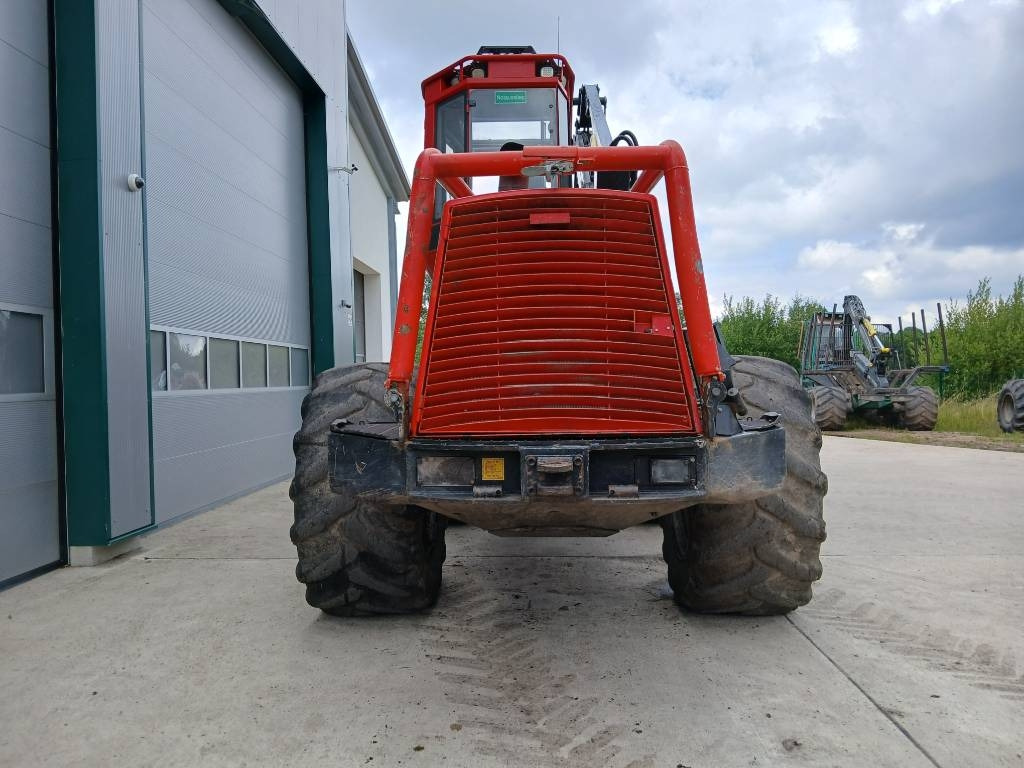 Komatsu 931.1 - Fakitermelő gép: 5 kép. Komatsu 931.1 - Fakitermelő gép: 5 kép.