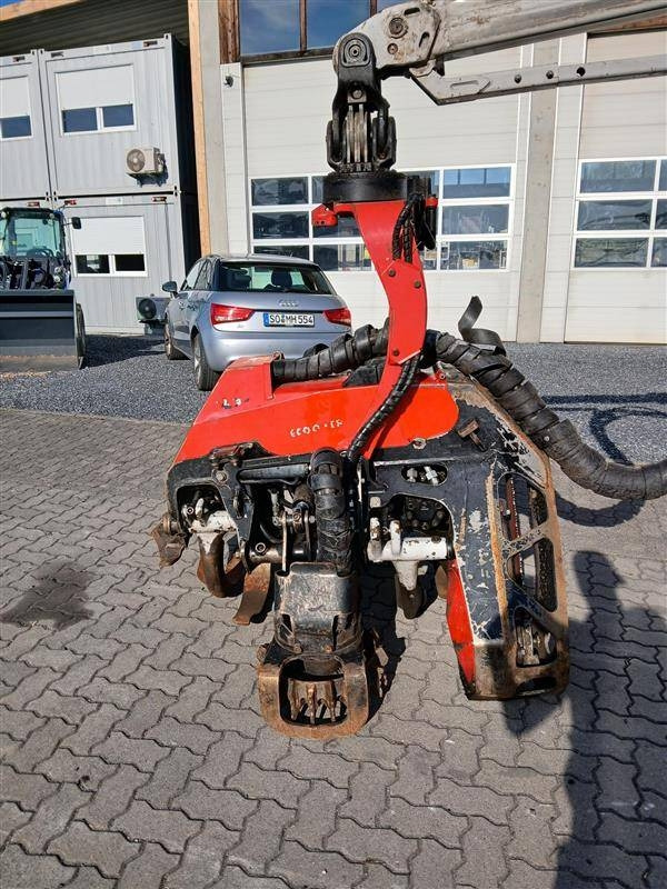 Fakitermelő gép Komatsu 931 XC: 9 kép.