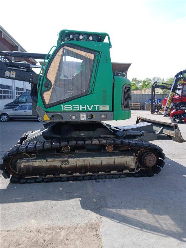 Neuson 183HVT - Fakitermelő gép: 3 kép. Neuson 183HVT - Fakitermelő gép: 3 kép.