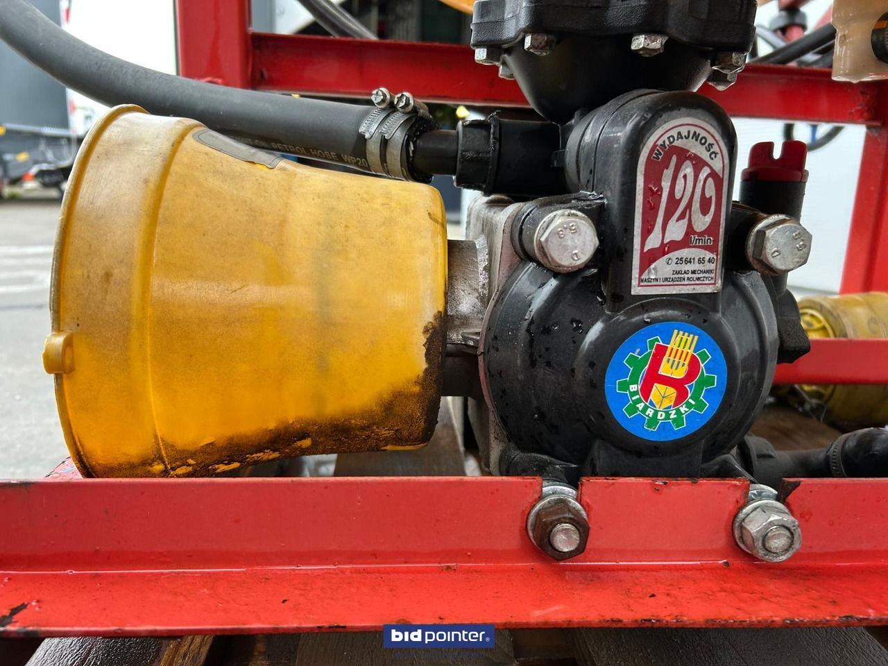 Agromet veldspuit 400 ltr - Függesztett permetező: 3 kép. Agromet veldspuit 400 ltr - Függesztett permetező: 3 kép.