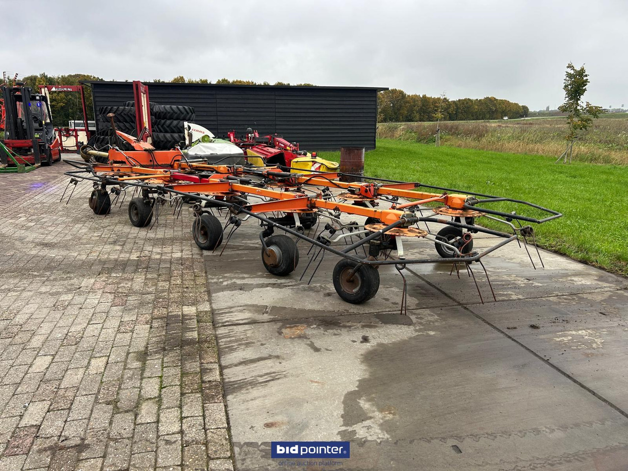 Fella TH1300 Hydro - Szénaforgató: 4 kép. Fella TH1300 Hydro - Szénaforgató: 4 kép.