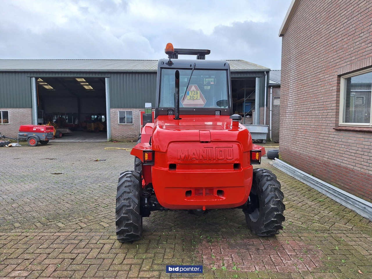 Manitou 30-4 4x4 - Dízel targonca: 4 kép. Manitou 30-4 4x4 - Dízel targonca: 4 kép.