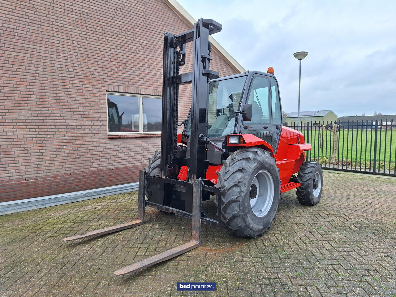 Manitou 30-4 4x4 - Dízel targonca: 1 kép. Manitou 30-4 4x4 - Dízel targonca: 1 kép.