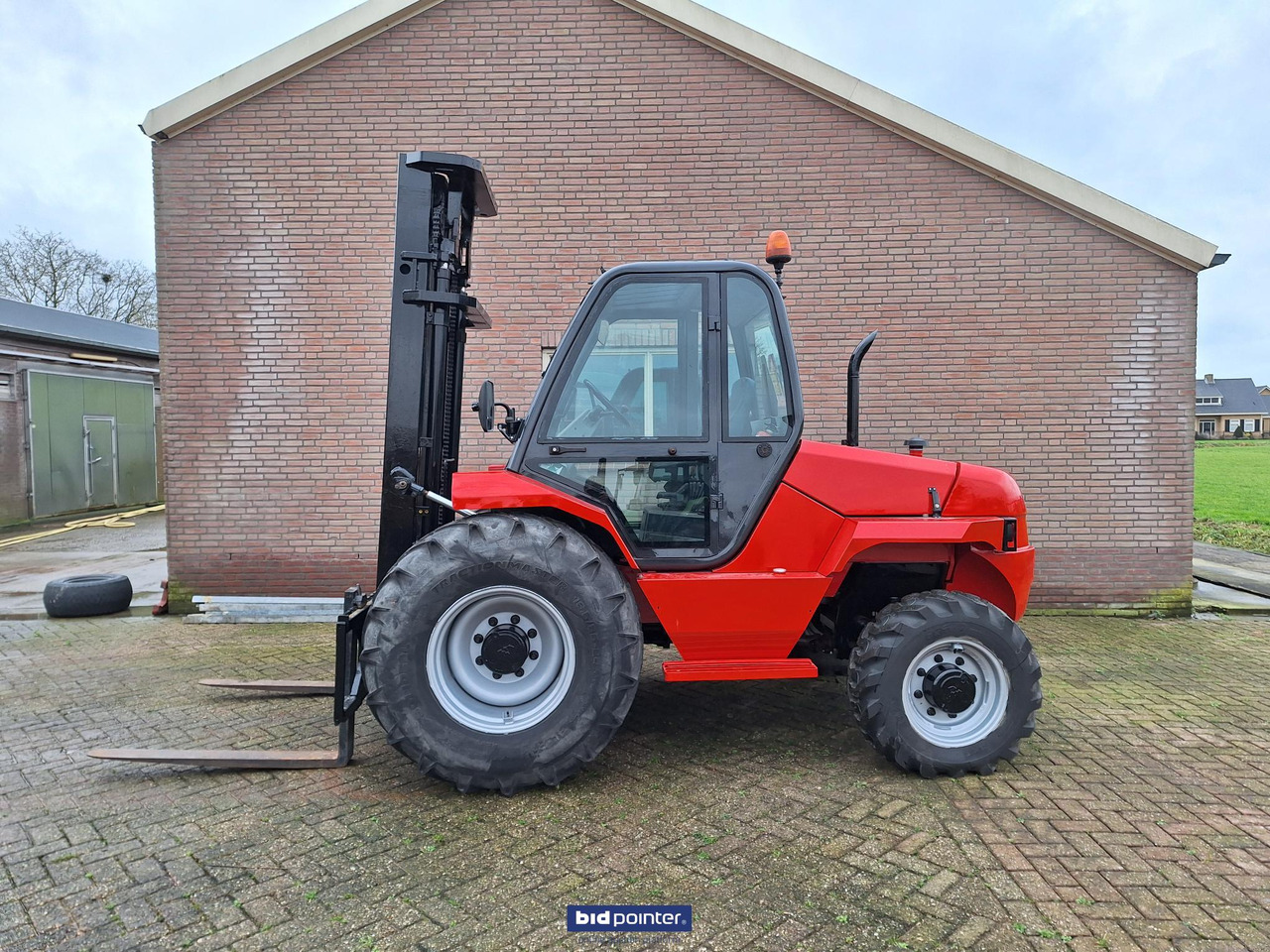 Manitou 30-4 4x4 - Dízel targonca: 2 kép. Manitou 30-4 4x4 - Dízel targonca: 2 kép.