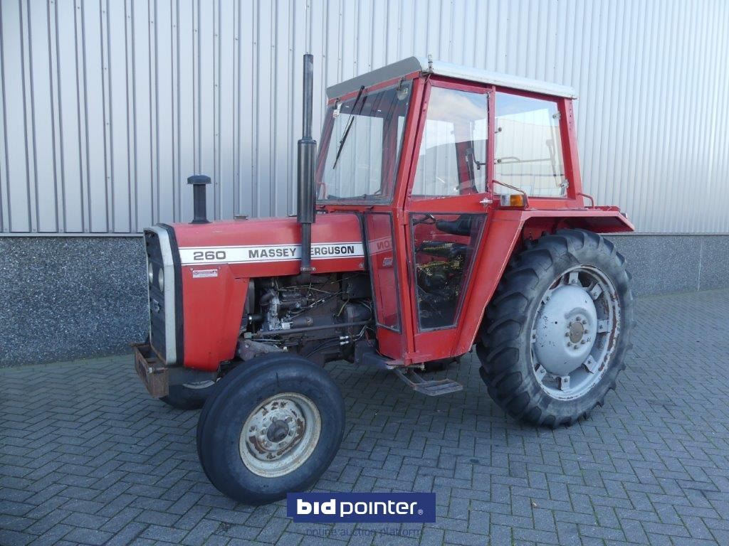 Massey Ferguson 260 with 4226 Hours and powersteering - Traktor: 1 kép. Massey Ferguson 260 with 4226 Hours and powersteering - Traktor: 1 kép.