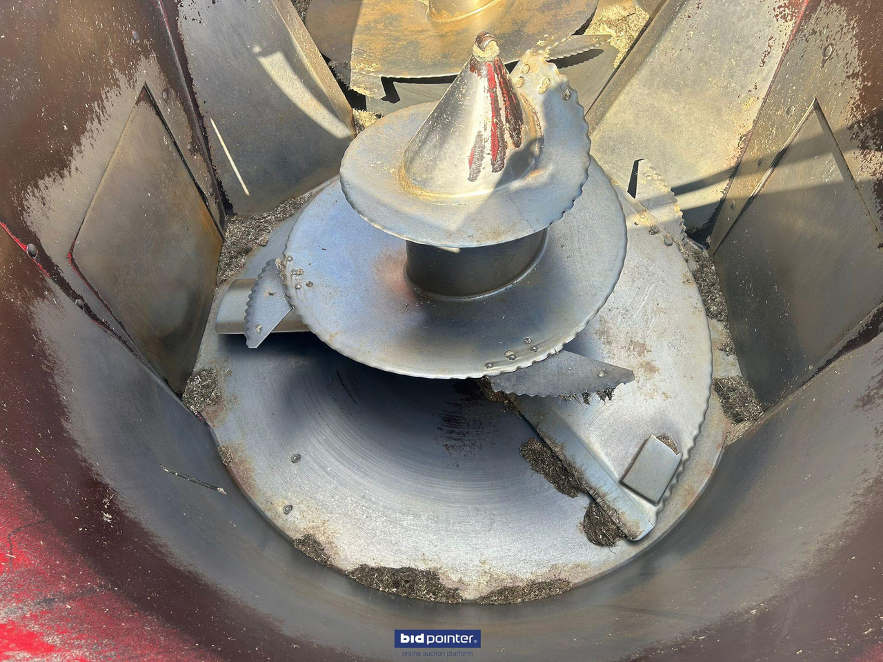 Peecon Biga 25m3 - Etetőkocsi: 5 kép. Peecon Biga 25m3 - Etetőkocsi: 5 kép.