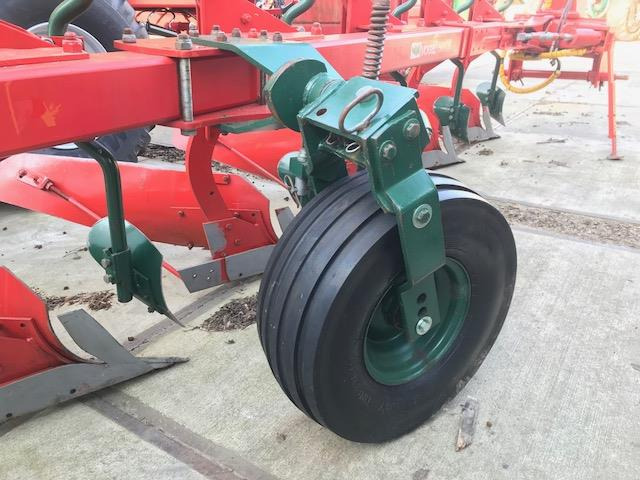 Vogel & Noot 6 schaar wentelploeg - Eke: 4 kép. Vogel & Noot 6 schaar wentelploeg - Eke: 4 kép.