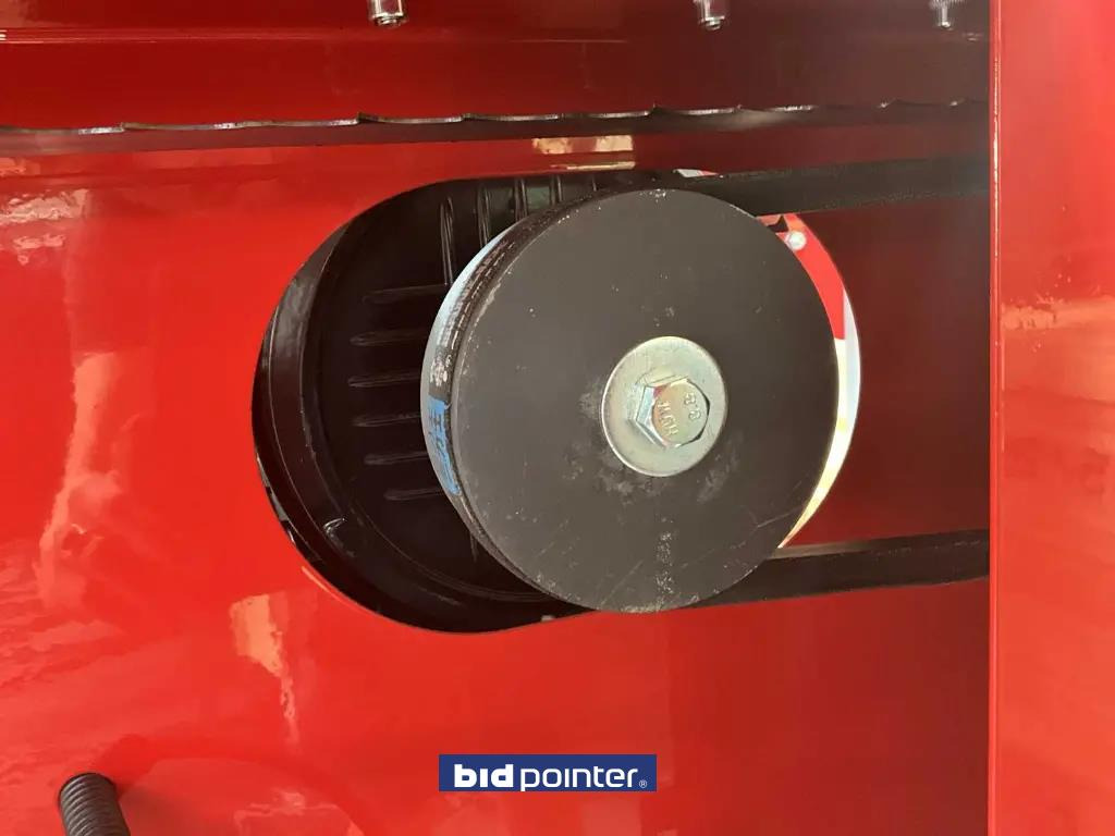 Zaagmachine GT 32 - Faipari gép: 4 kép. Zaagmachine GT 32 - Faipari gép: 4 kép.