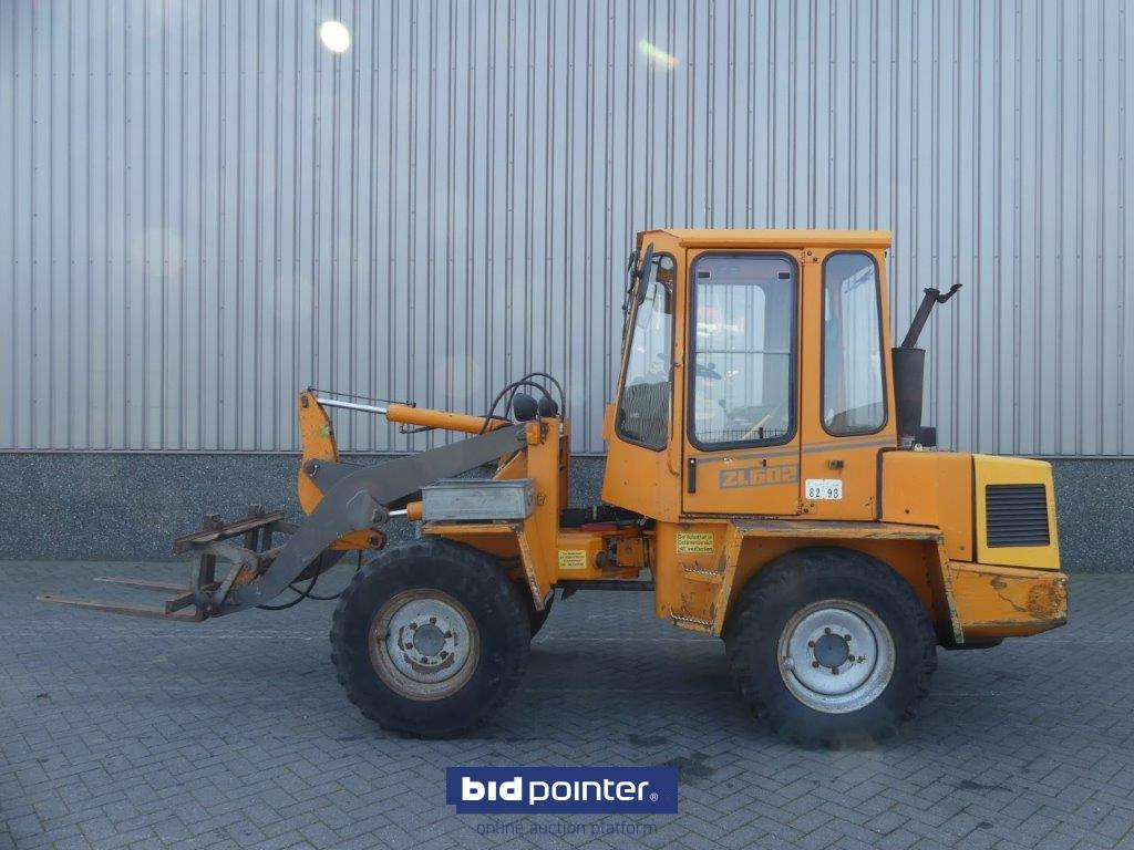 Zettelmeyer ZL 602 Year 1992 - Gumikerekes homlokrakodó: 3 kép. Zettelmeyer ZL 602 Year 1992 - Gumikerekes homlokrakodó: 3 kép.