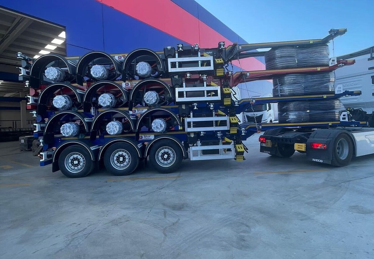 Star Yagcilar Telescopic container carrier - Félpótkocsi cserefelépítményes: 5 kép. Star Yagcilar Telescopic container carrier - Félpótkocsi cserefelépítményes: 5 kép.