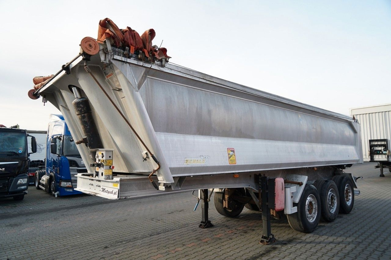 Benalu WYWROTKA / 23 m3 / ALUMINIOWA / OŚ PODNOSZONA / - Félpótkocsi billenőplatós: 2 kép. Benalu WYWROTKA / 23 m3 / ALUMINIOWA / OŚ PODNOSZONA / - Félpótkocsi billenőplatós: 2 kép.