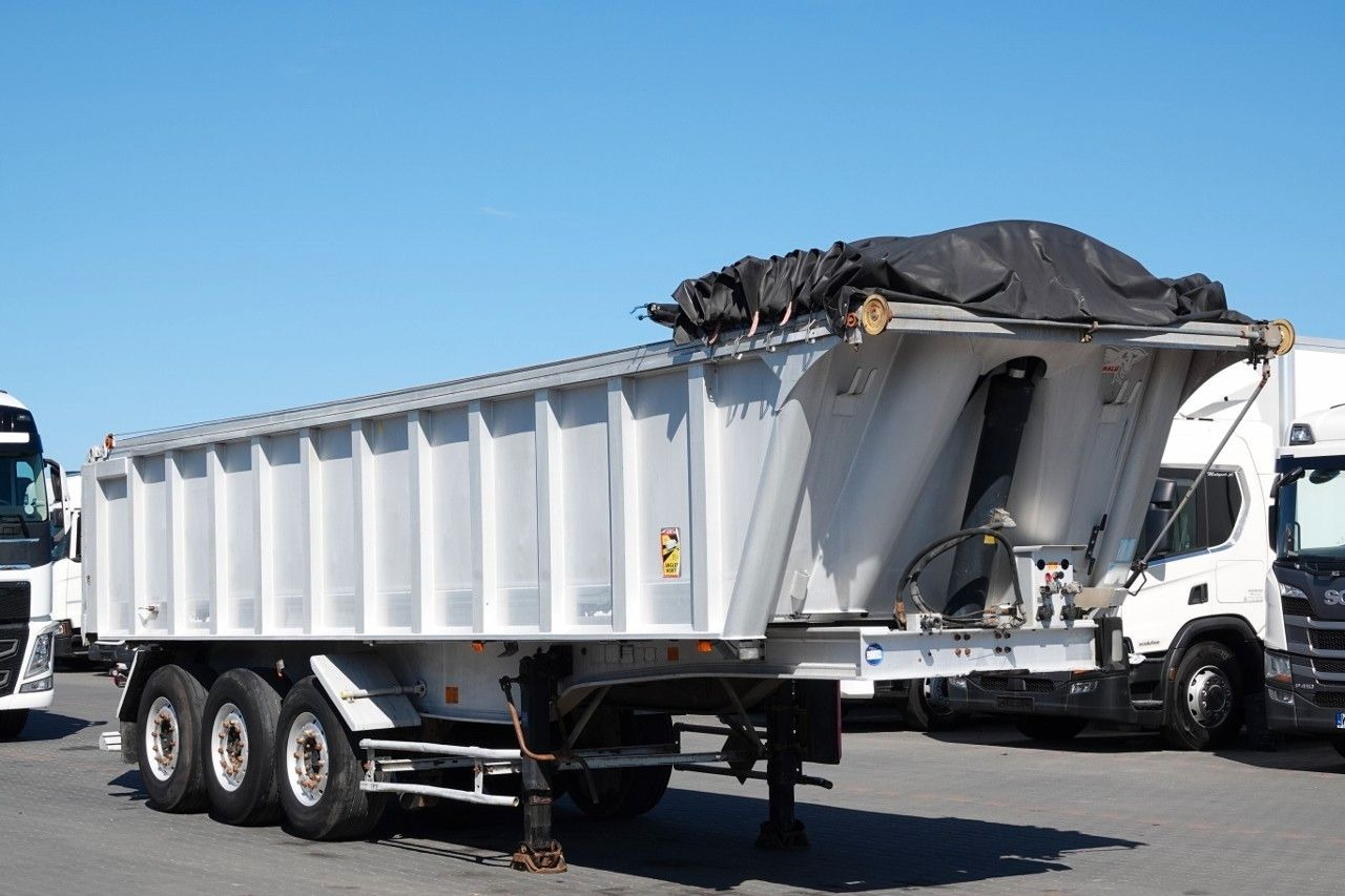 Benalu WYWROTKA / 25 m3 / ALUMINIOWA / OŚ PODNOSZONA / - Félpótkocsi billenőplatós: 4 kép. Benalu WYWROTKA / 25 m3 / ALUMINIOWA / OŚ PODNOSZONA / - Félpótkocsi billenőplatós: 4 kép.