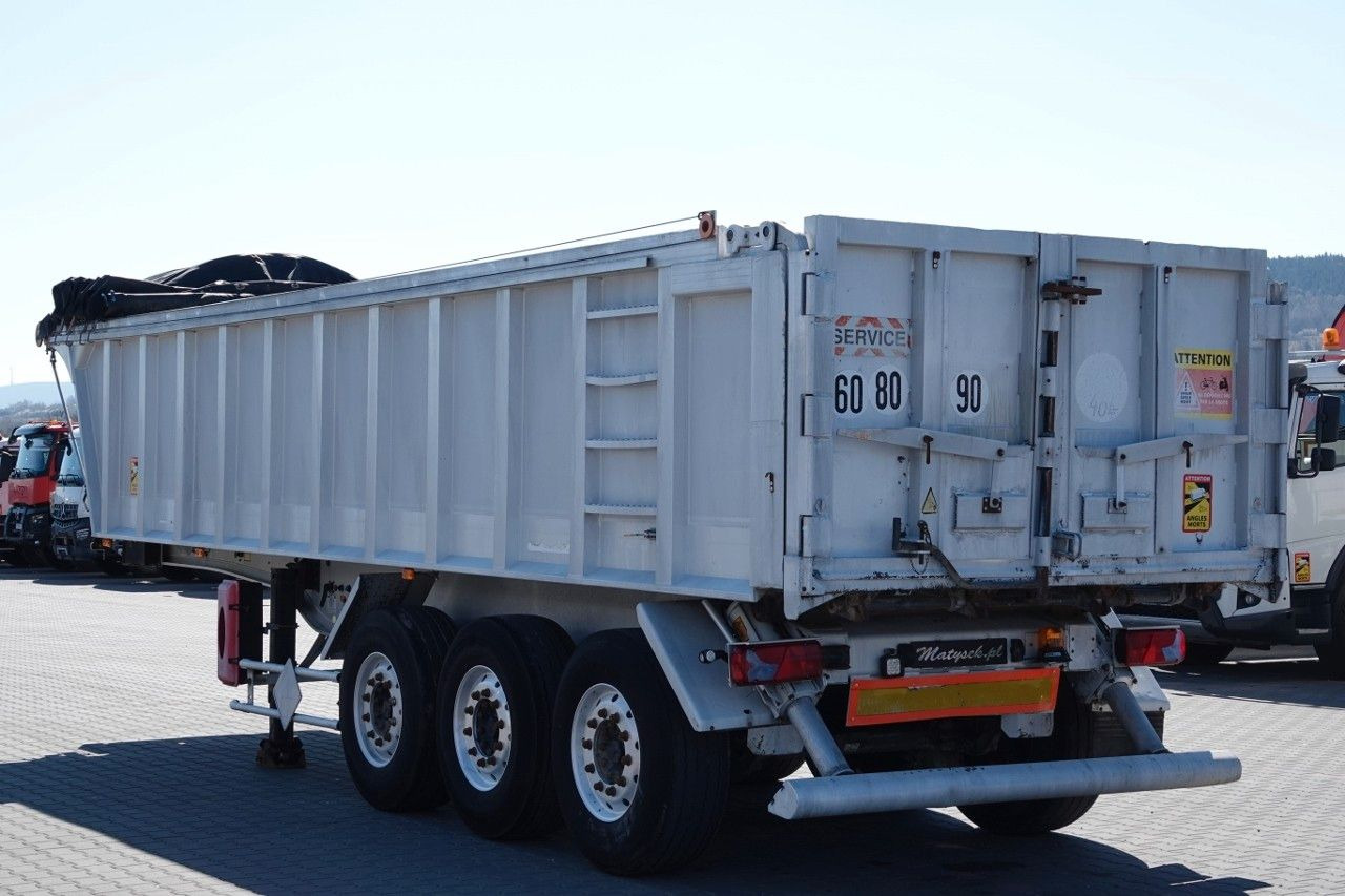Benalu WYWROTKA / 25 m3 / ALUMINIOWA / OŚ PODNOSZONA / - Félpótkocsi billenőplatós: 2 kép. Benalu WYWROTKA / 25 m3 / ALUMINIOWA / OŚ PODNOSZONA / - Félpótkocsi billenőplatós: 2 kép.