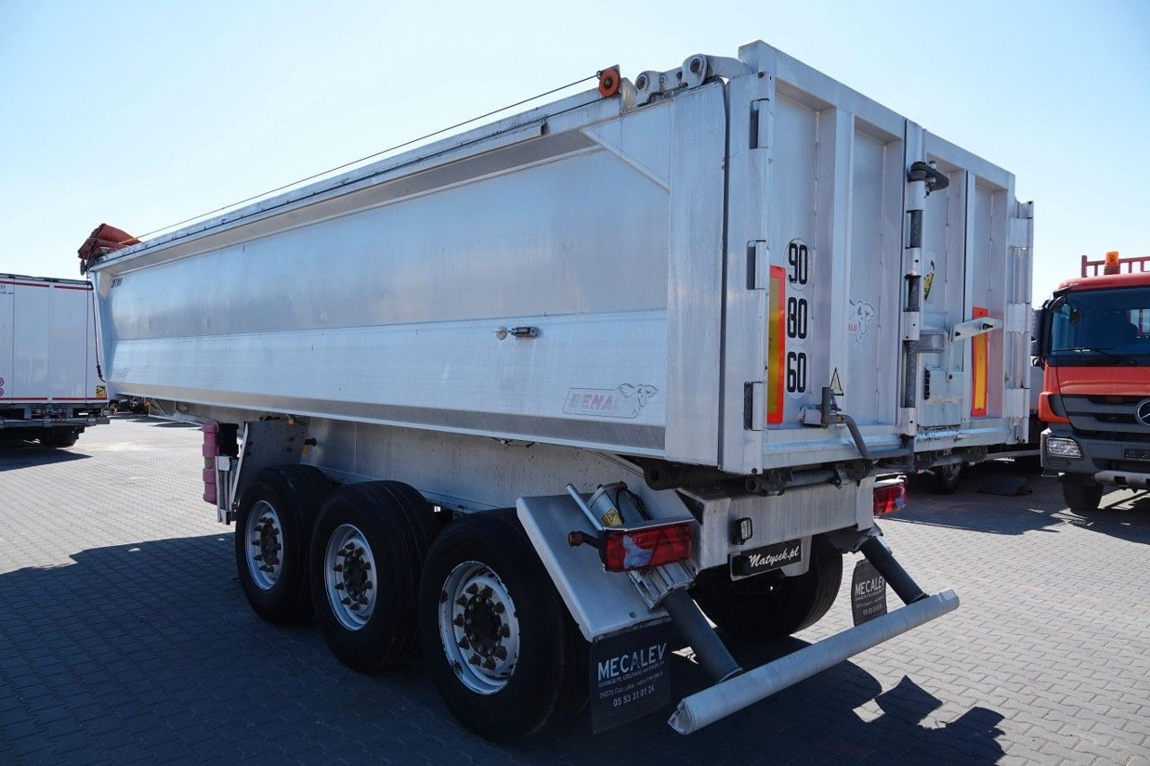 Benalu WYWROTKA / 25 m3 / ALUMINIOWA / OŚ PODNOSZONA / - Félpótkocsi billenőplatós: 3 kép. Benalu WYWROTKA / 25 m3 / ALUMINIOWA / OŚ PODNOSZONA / - Félpótkocsi billenőplatós: 3 kép.
