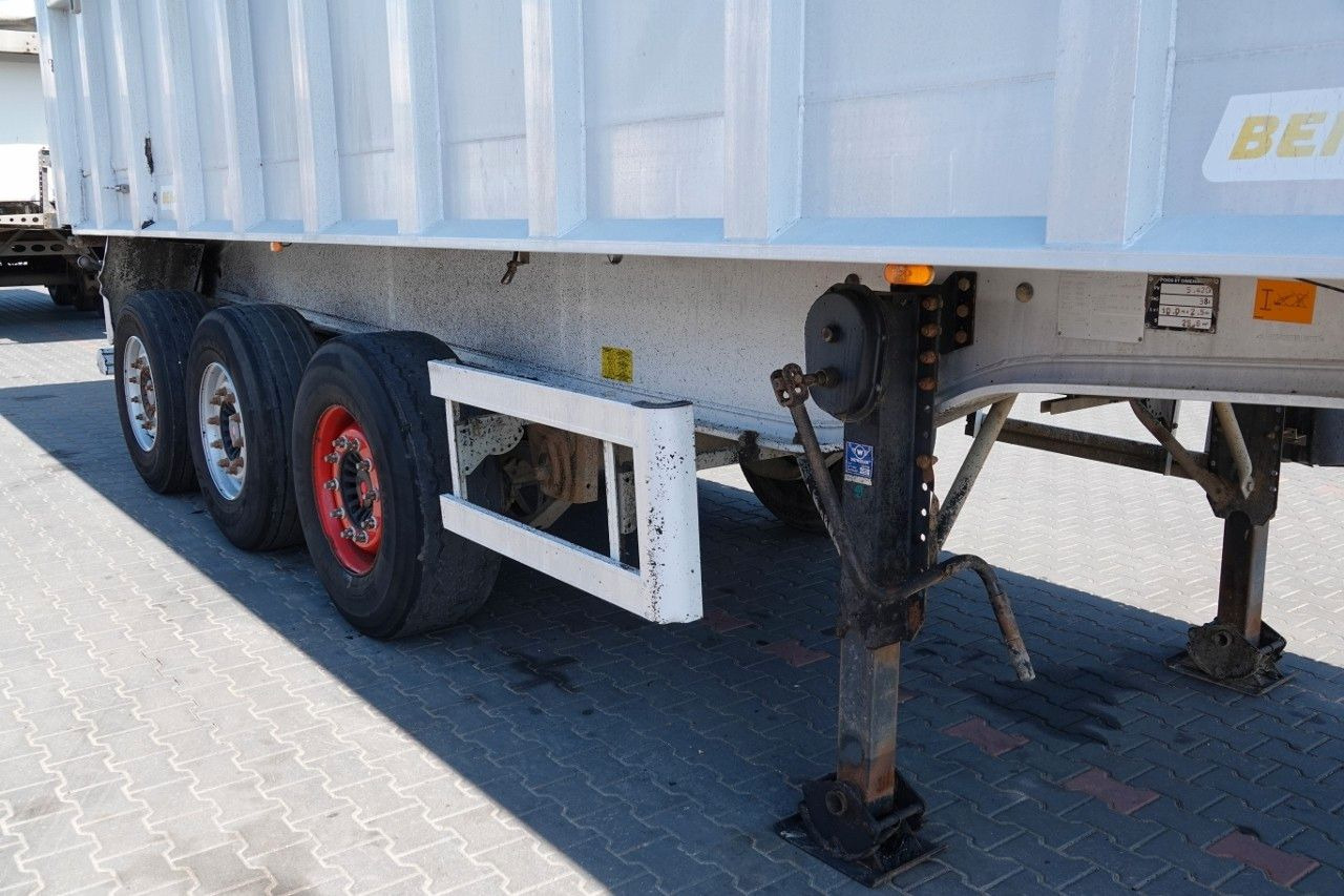 Félpótkocsi billenőplatós Benalu WYWROTKA / 25 m3 / ALUMINIOWA  /  SAF / SPROWADZ: 9 kép.