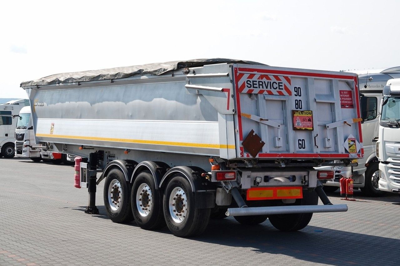 Benalu WYWROTKA 27 m3 / ALUMINIOWA / HYDRAULICZNA KLAPA - Félpótkocsi billenőplatós: 4 kép. Benalu WYWROTKA 27 m3 / ALUMINIOWA / HYDRAULICZNA KLAPA - Félpótkocsi billenőplatós: 4 kép.