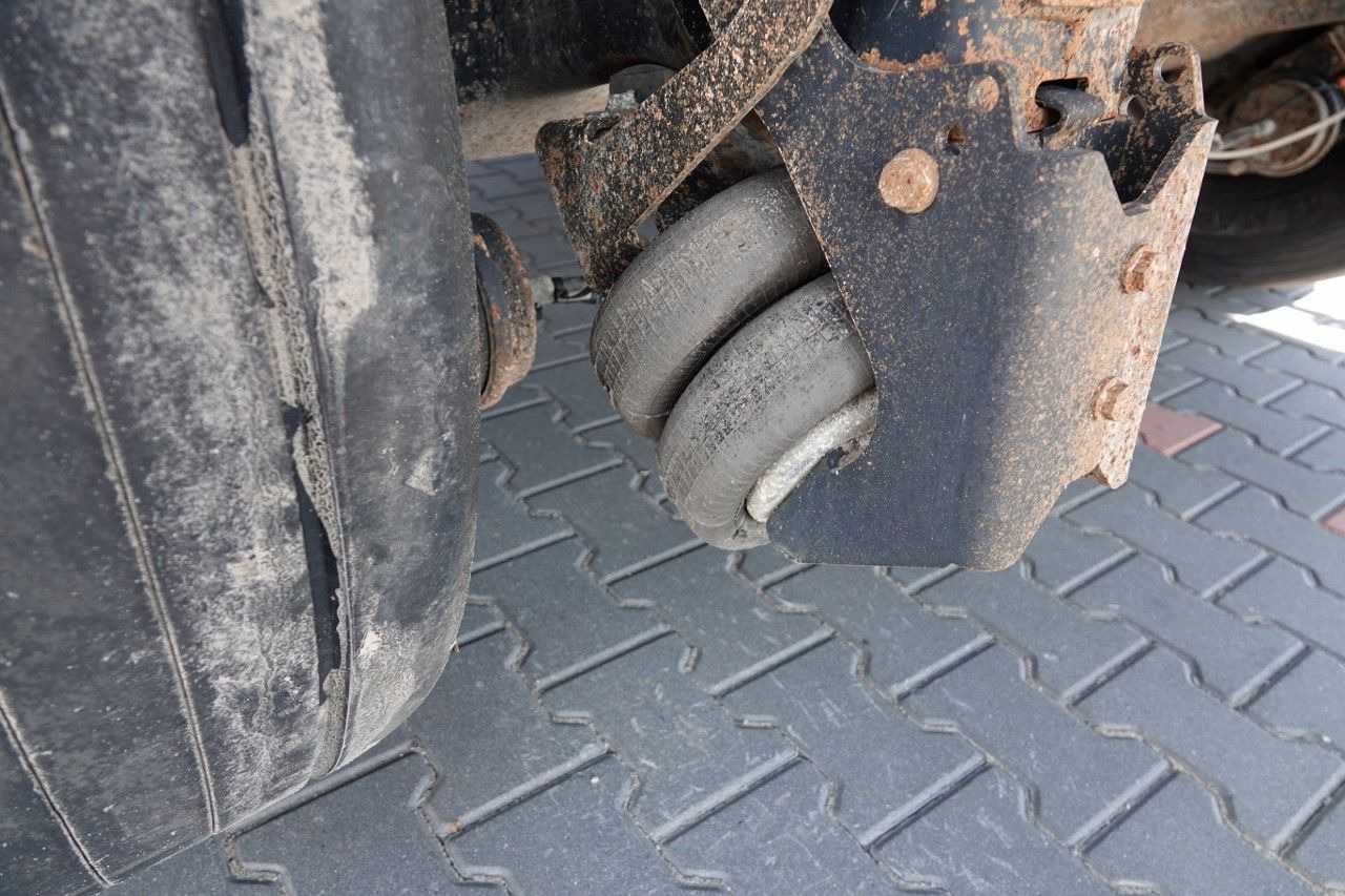 Félpótkocsi billenőplatós Benalu WYWROTKA 27 m3 / ALUMINIOWA / HYDRAULICZNA KLAPA: 10 kép.
