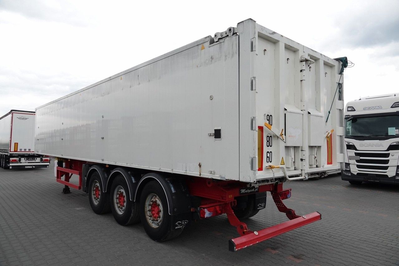 Benalu WYWROTKA 49 m3 / ALUMINIOWA MULDA / KLAPO -DRZWI - Félpótkocsi billenőplatós: 4 kép. Benalu WYWROTKA 49 m3 / ALUMINIOWA MULDA / KLAPO -DRZWI - Félpótkocsi billenőplatós: 4 kép.