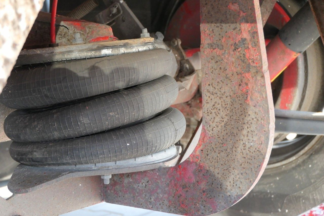 Félpótkocsi billenőplatós Benalu WYWROTKA ALUMINIOWA / 75 M3 / KLAPO-DRZWI: 10 kép.