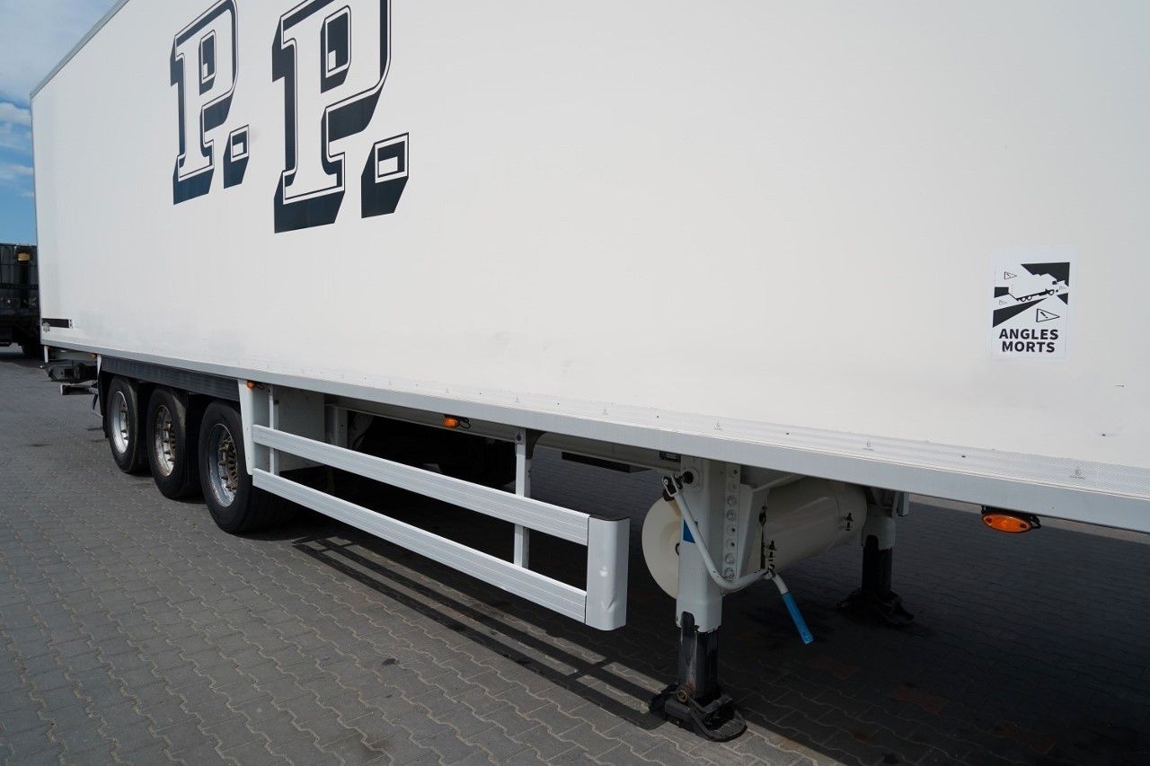 Chereau CHŁODNIA / CARRIER VECTOR 1950MT / DOPPELSTOCK - Félpótkocsi hűtős: 5 kép. Chereau CHŁODNIA / CARRIER VECTOR 1950MT / DOPPELSTOCK - Félpótkocsi hűtős: 5 kép.