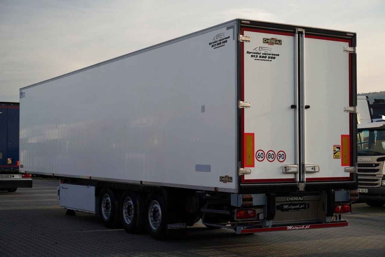 Chereau CHŁODNIA / MAXIMA 1300 / HAKÓWKA / OŚ PODNOSZONA - Félpótkocsi hűtős: 4 kép. Chereau CHŁODNIA / MAXIMA 1300 / HAKÓWKA / OŚ PODNOSZONA - Félpótkocsi hűtős: 4 kép.