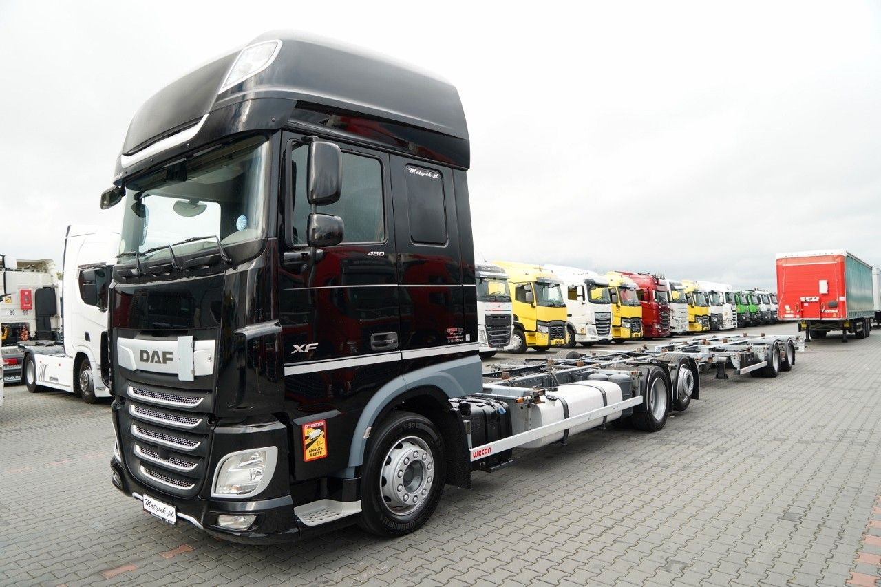 DAF XF 480 / BDF / 6X2 / ZESTAW TANDEM / SSC / I-PA - Cserefelépítményes teherautó: 2 kép. DAF XF 480 / BDF / 6X2 / ZESTAW TANDEM / SSC / I-PA - Cserefelépítményes teherautó: 2 kép.