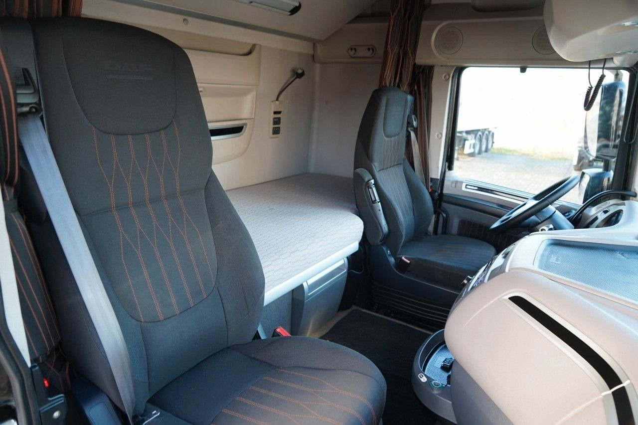 Cserefelépítményes teherautó DAF XF 480 / BDF / 6X2 / ZESTAW TANDEM / SSC / I-PAR: 32 kép. Cserefelépítményes teherautó DAF XF 480 / BDF / 6X2 / ZESTAW TANDEM / SSC / I-PAR: 32 kép.